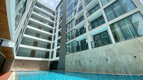 Aurora Pratumnak, Pratumnak, Pattaya
