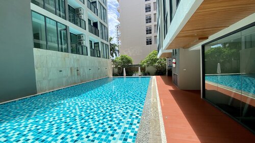 Aurora Pratumnak, Pratumnak, Pattaya
