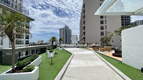 Aurora Pratumnak, Pratumnak, Pattaya