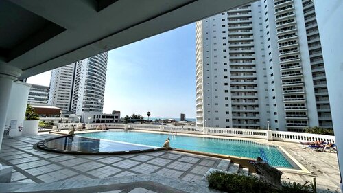 Jomtien Complex, Jomtien, Pattaya