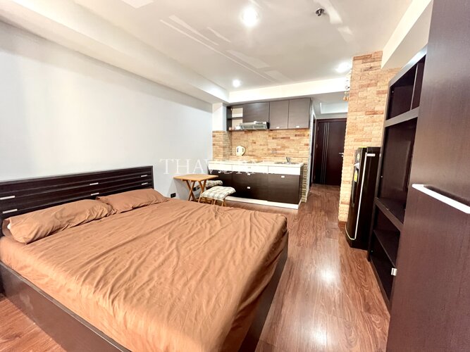 Condo for sale studio 28 m² in Jomtien beach condominium, Pattaya