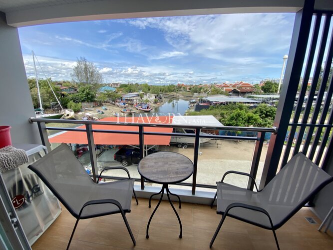 Condo for sale studio 31 m² in Whale Marina Condo, Pattaya