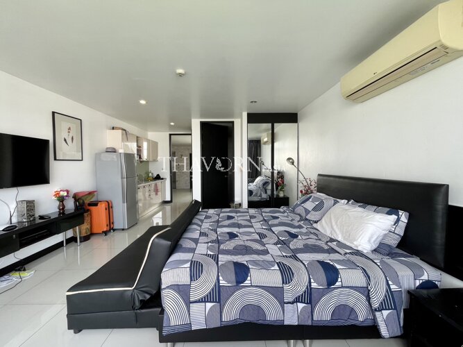 Condo for sale studio 32 m² in South Beach, Pattaya