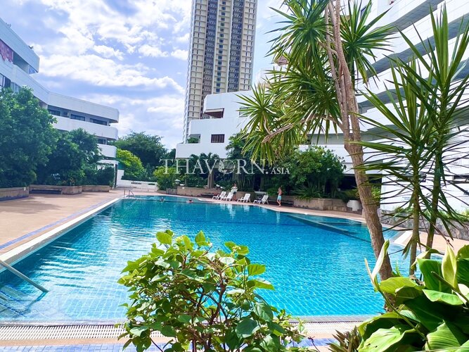 Condo for sale studio 41 m² in Paradise Condominium, Pattaya