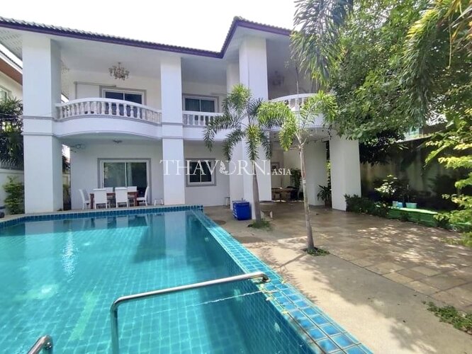 House For sale 7 bedroom 220 m² with land  in The Imperial Place, Pattaya