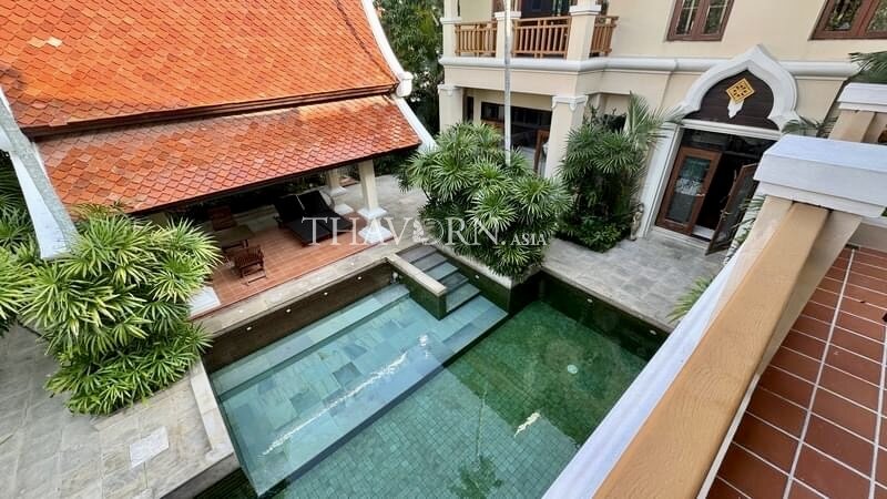 House For sale 3 bedroom 350 m² with land  in View Talay Marina, Pattaya